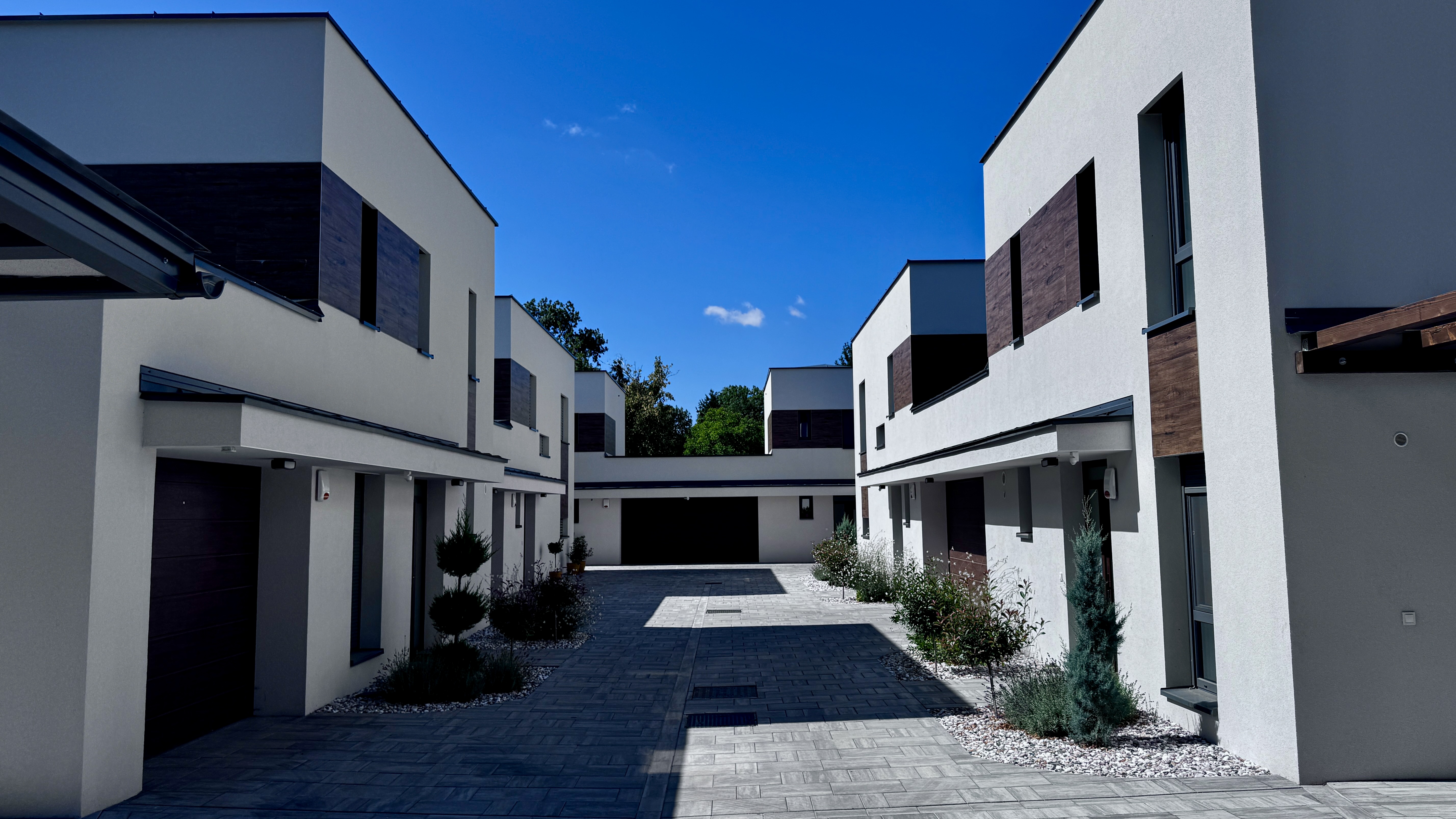 Budakeszi 4x6 lakás beruházás